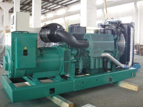 京口便携静音：租赁无声发电机组，便携式解决能源需求